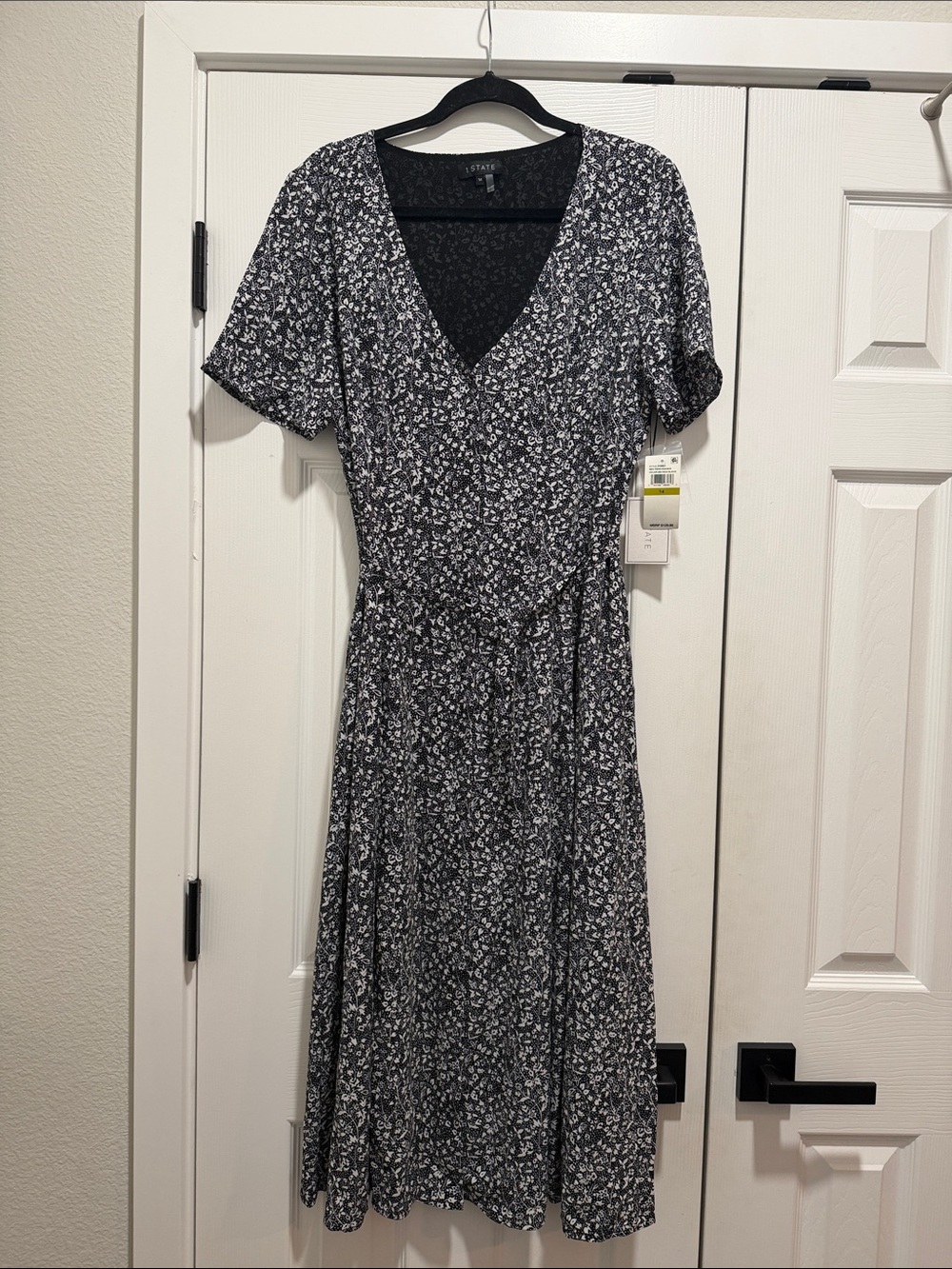 NWT 1. State Floral‎ Front Button Dress
